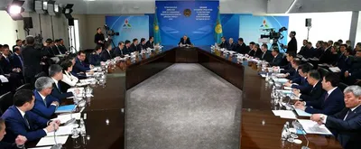 Президент: Кому положено — всем работать!