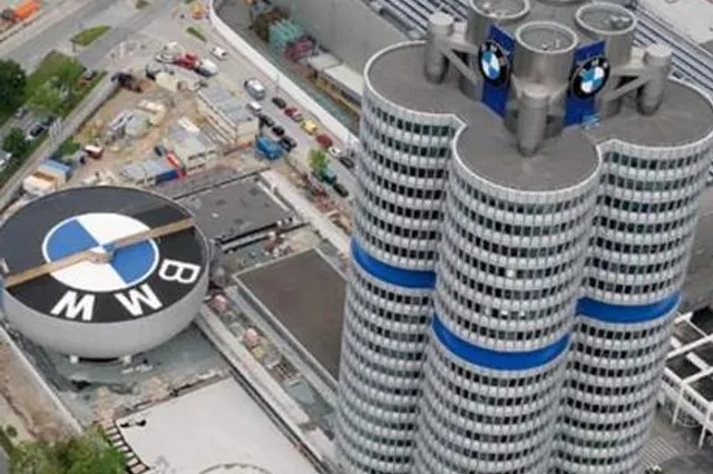 Спорткар M8 к 100-летию BMW