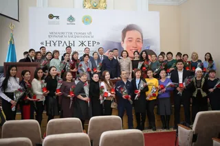 Капитал - КИК: Жители Актобе и Усть-Каменогорска получили квартиры по Нұрлы жер