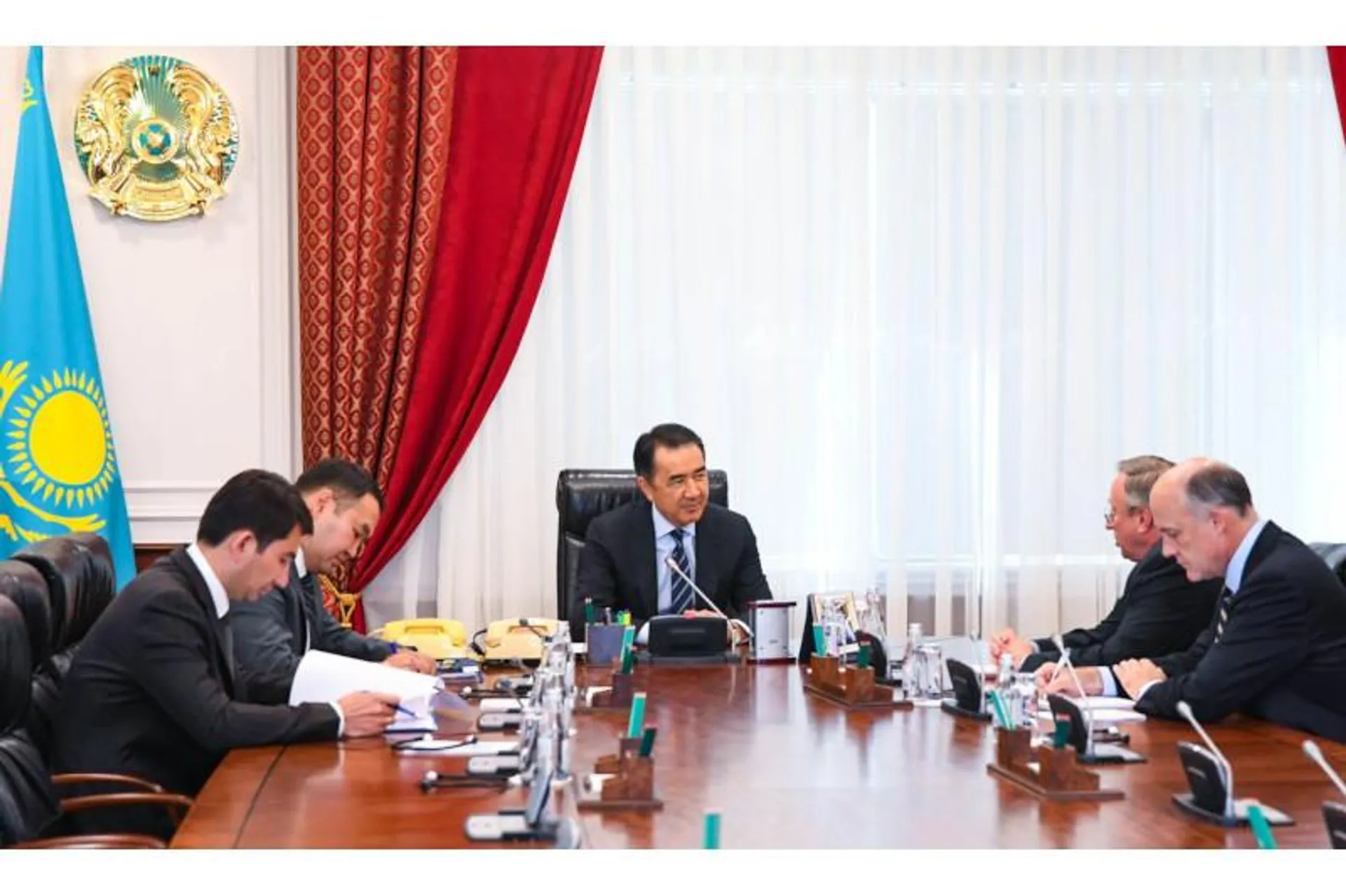 Капитал - Бакытжан Сагинтаев встретился с послом США