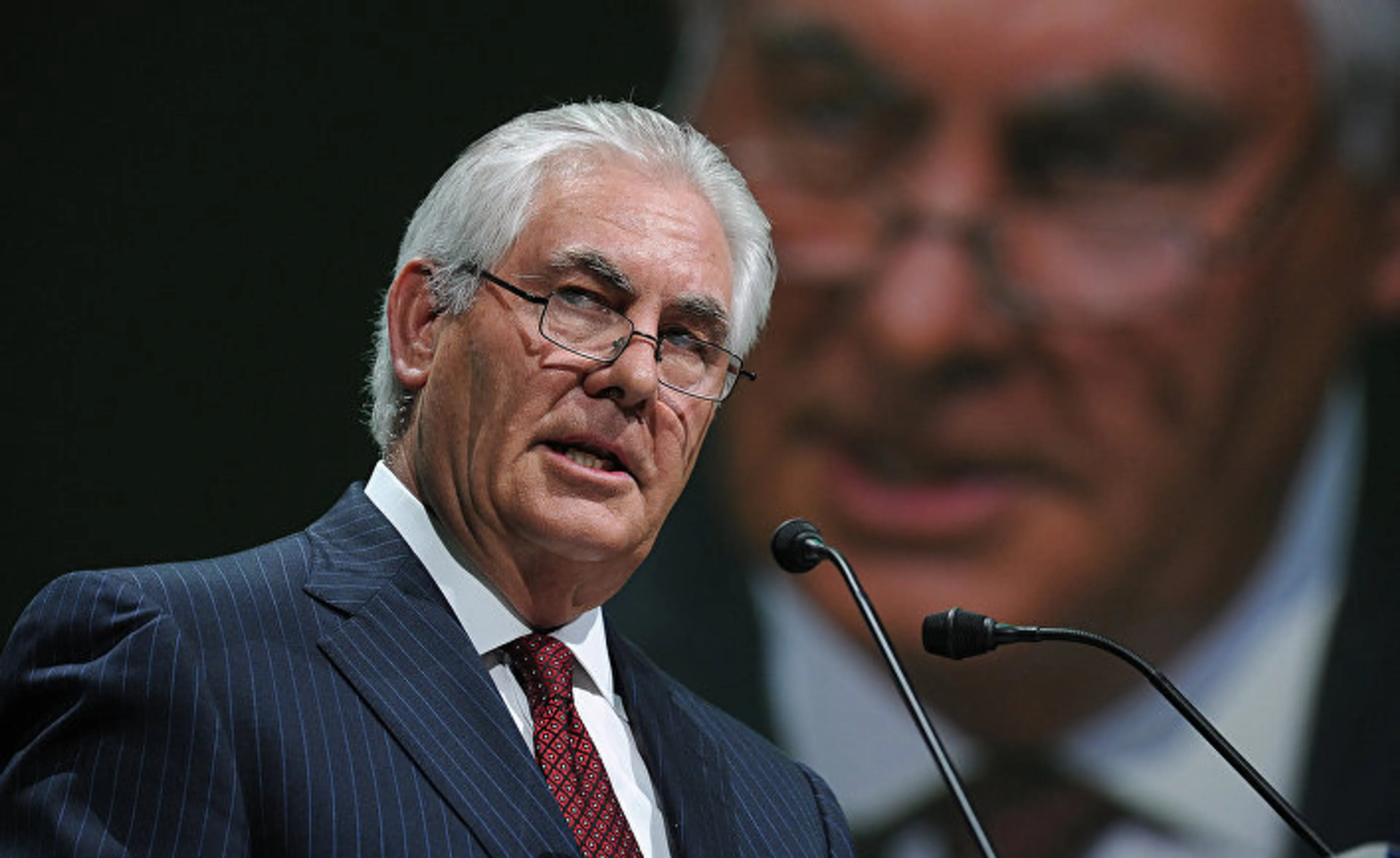 Капитал - Exxon выплатила Рексу Тиллерсону $27,4 млн