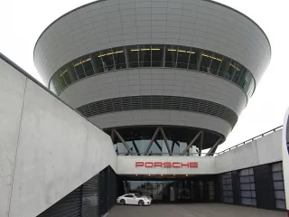 Капитал - Porsche Cayenne «перевалил» за полмиллиона