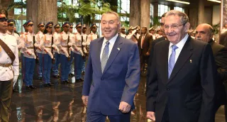 Капитал - Нурсултан Назарбаев встретился с Раулем Кастро