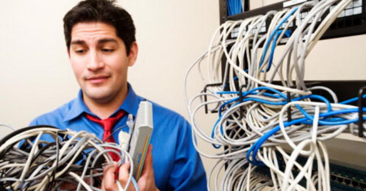 Специалист по телекоммуникациям. Систмныйадминистратор. Специалист по интернет сетям. Монтажник интернет сетей. Электромеханик.