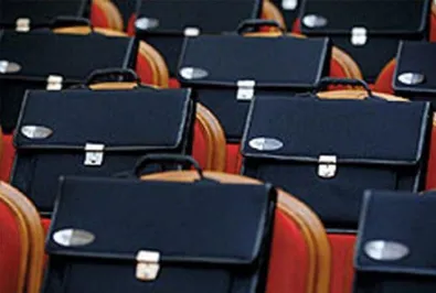 Нурсултан Назарбаев доверяет Нацбанку и официальным лицам