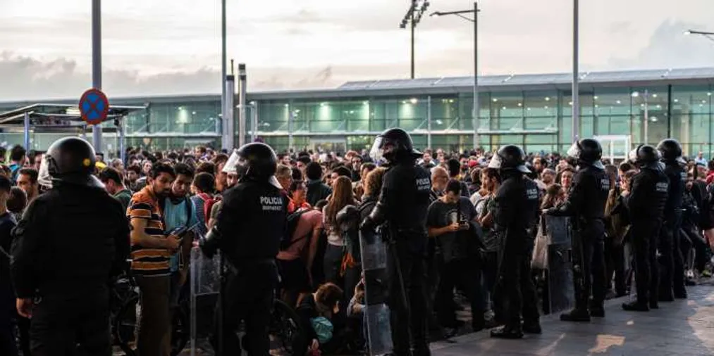 Капитал - В Испании назвали число пострадавших при столкновениях в Барселоне