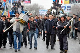 Капитал - В беспорядках в Кыргызстане пострадали 19 милиционеров