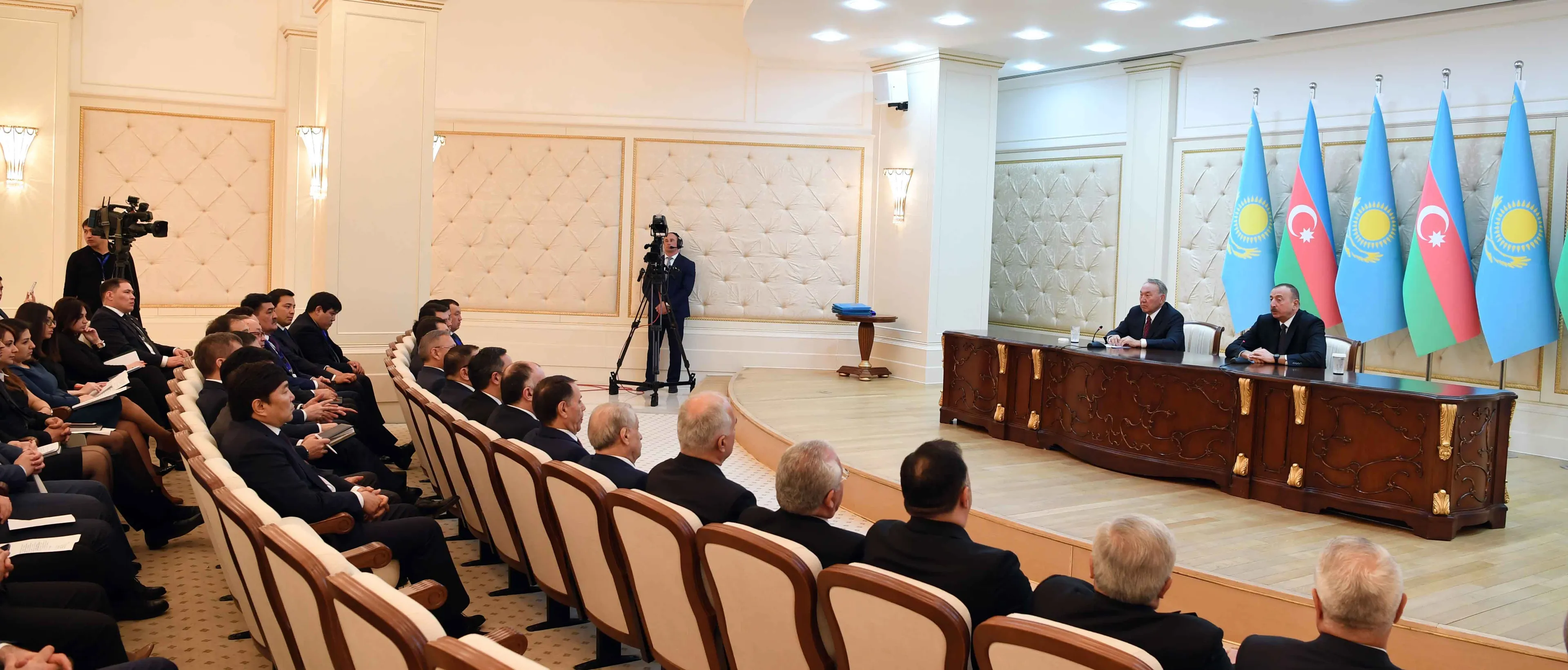 Капитал - Товарооборот между РК и Азербайджаном возрастет до $500 млн