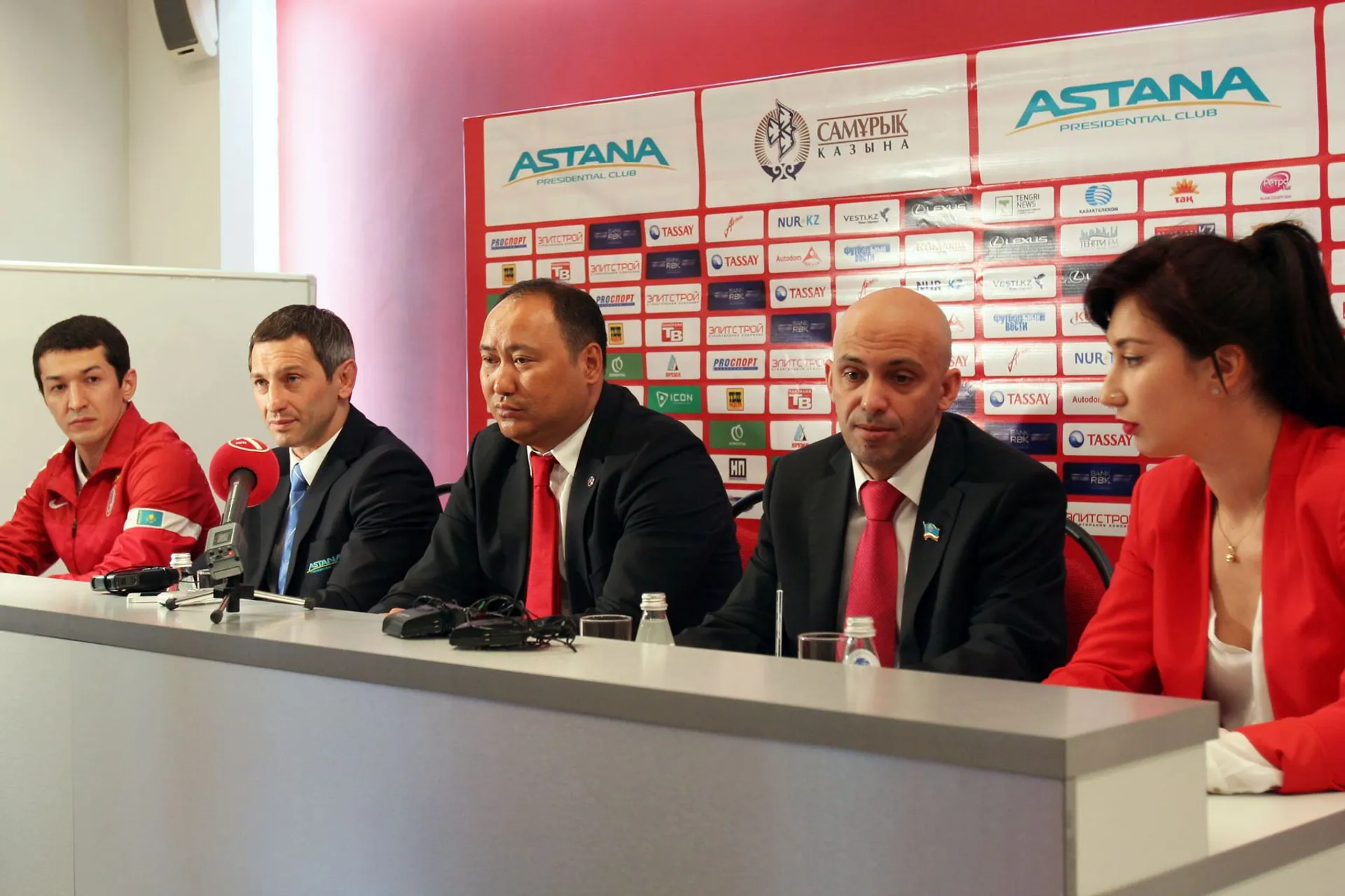 Капитал - Кайрат Оразбеков: «Премиальные за победу в Кубке УЕФА составят 250 000 долларов»