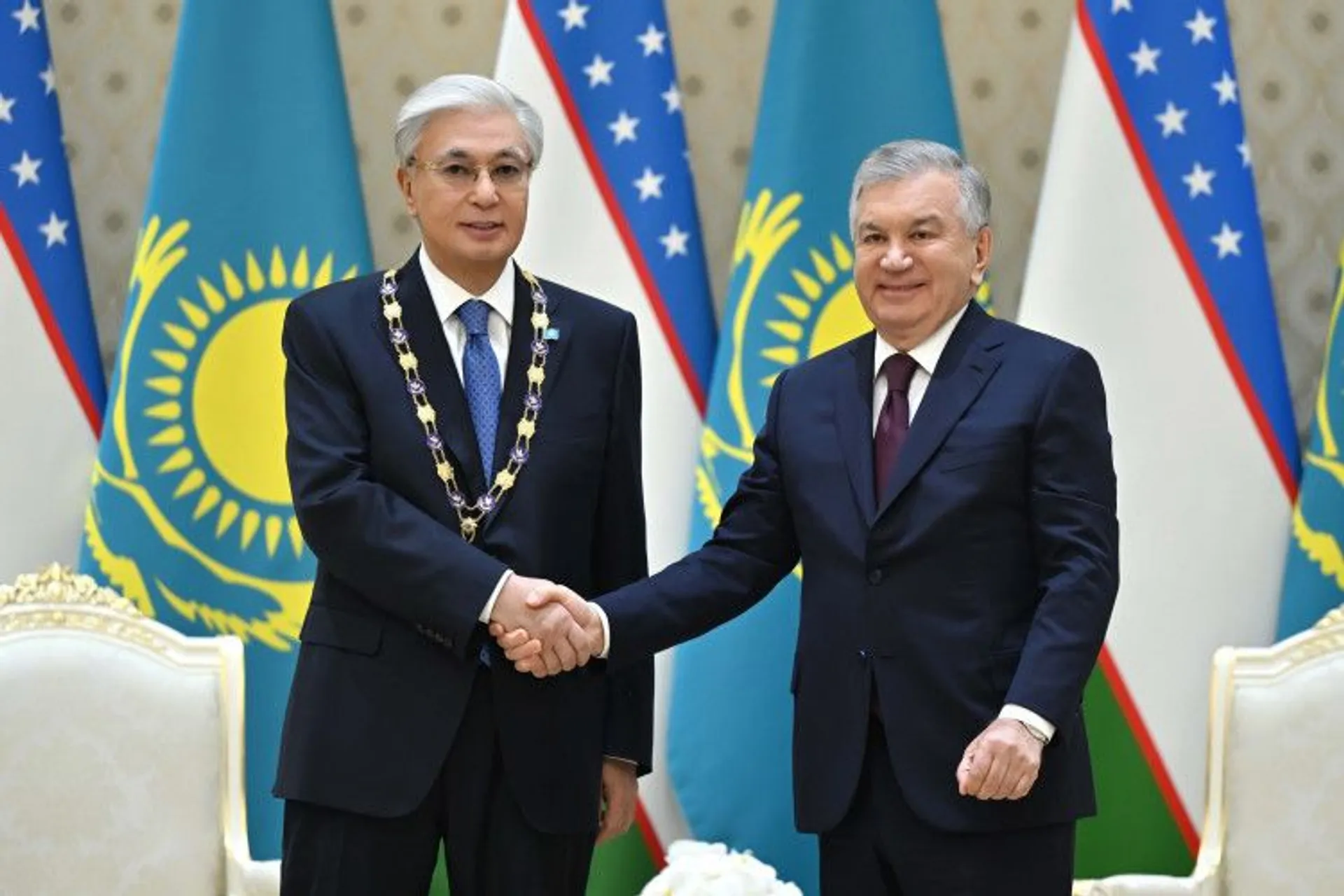 Капитал - В Узбекистане Касым-Жомарта Токаева наградили госнаградой «Дружба высшей степени» 