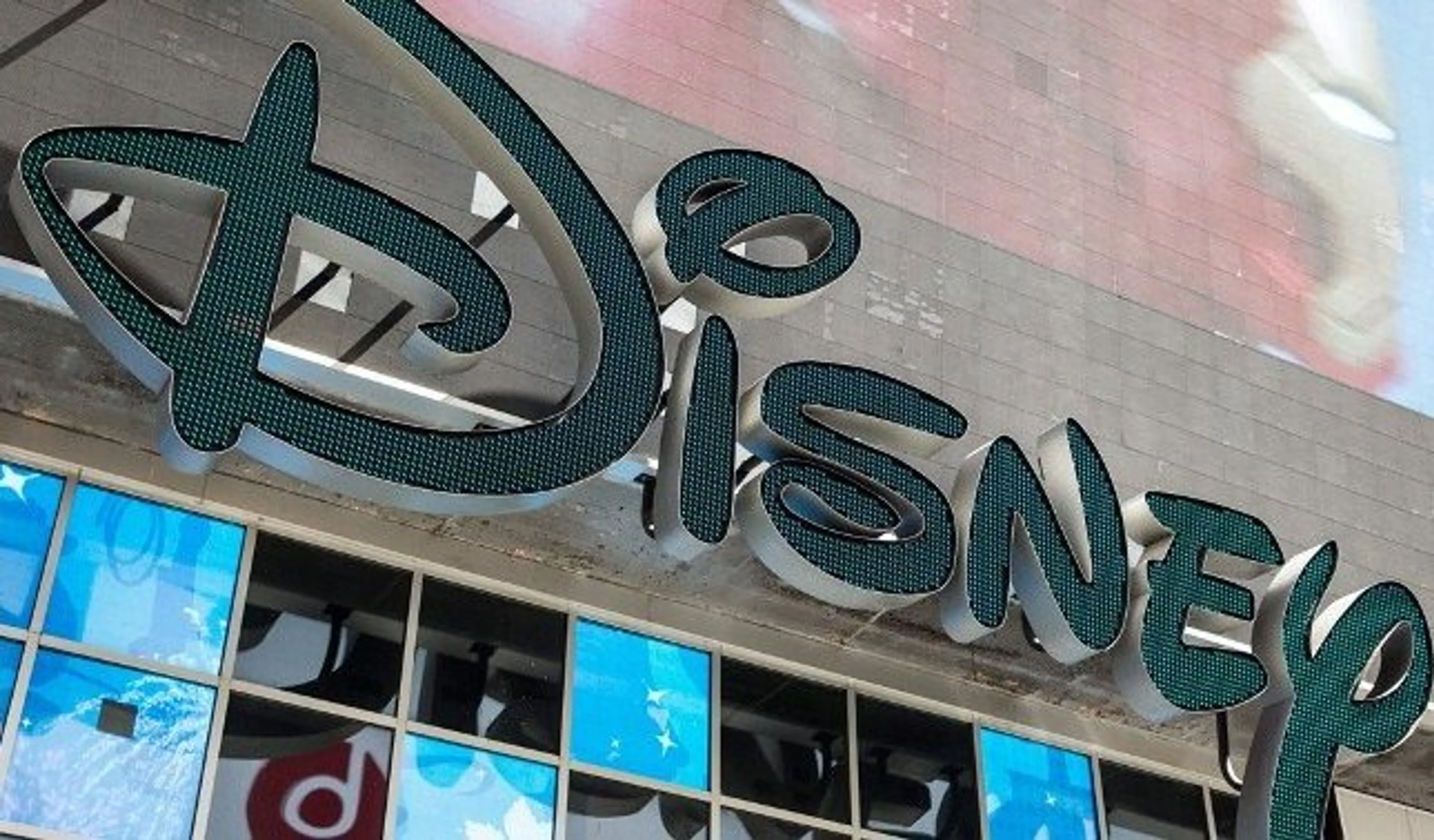 Капитал - Disney выплатит $3,8 млн за нарушение условий трудовго кодекса