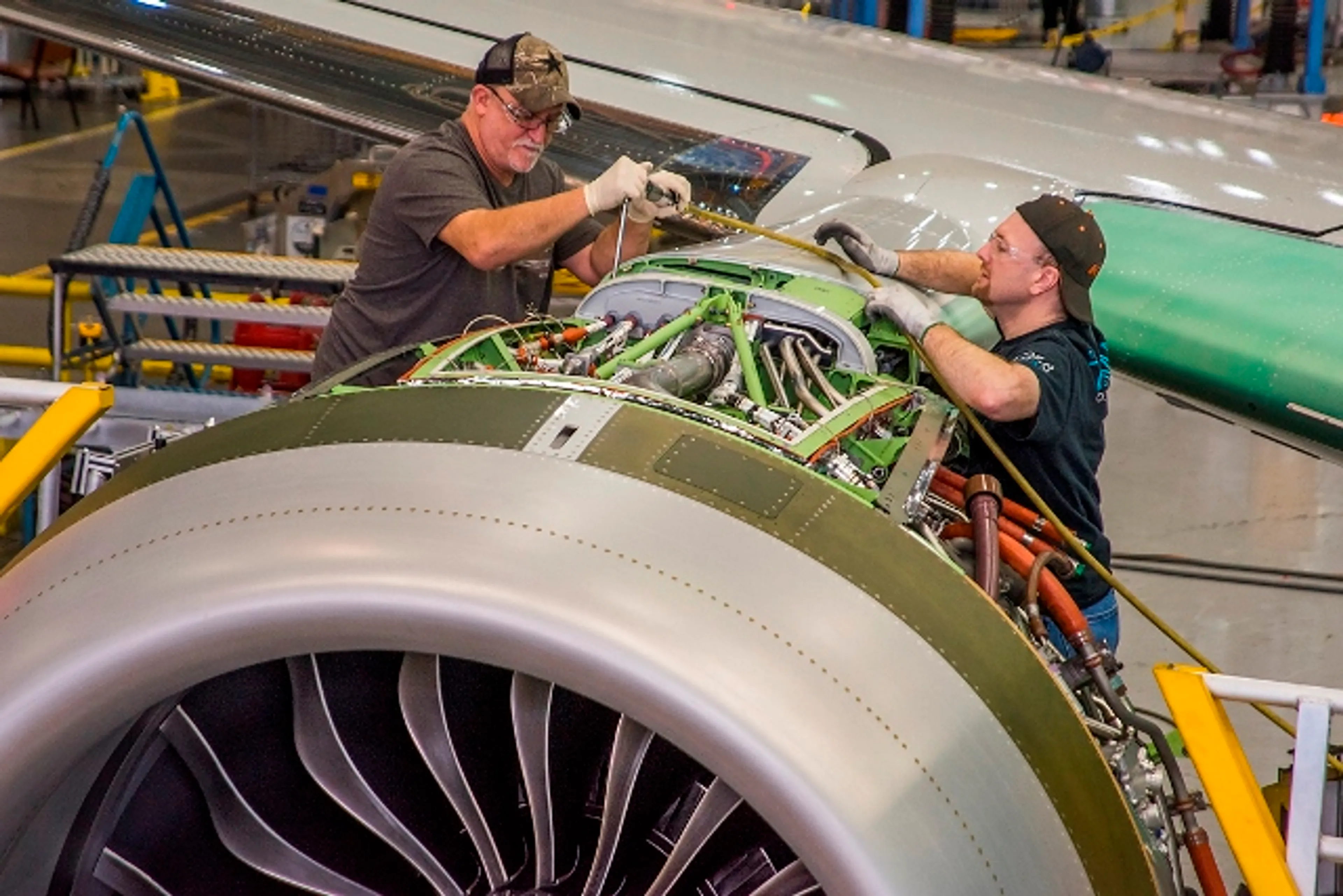 Капитал - На заводе Boeing собирают лайнер для авиакомпании SCAT