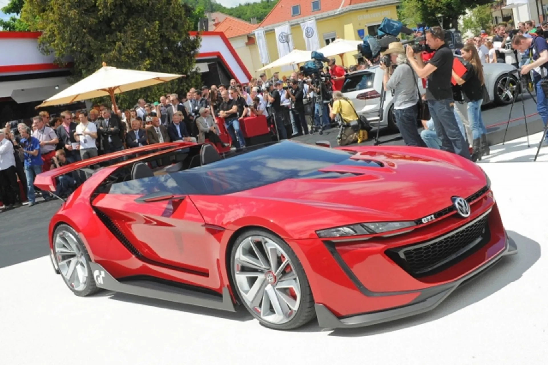 Капитал - VW продемонстрировали GTI Roadster