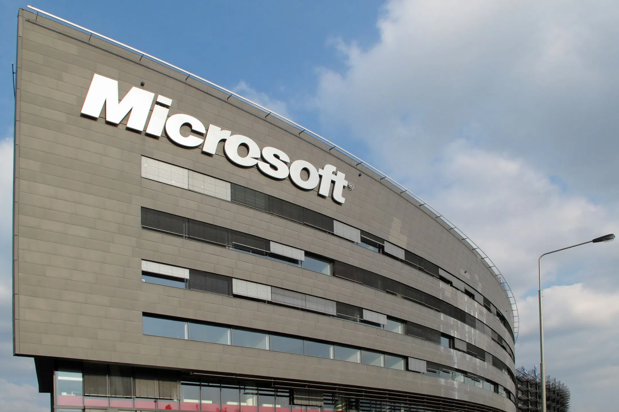 Microsoft сократит до 7,8 тыс. рабочих мест - Image Kapital.kz