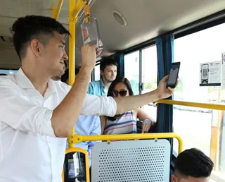 Капитал - Оплатить за проезд в столичных автобусах можно с помощью QR-кода и Homebank Scan&Pay