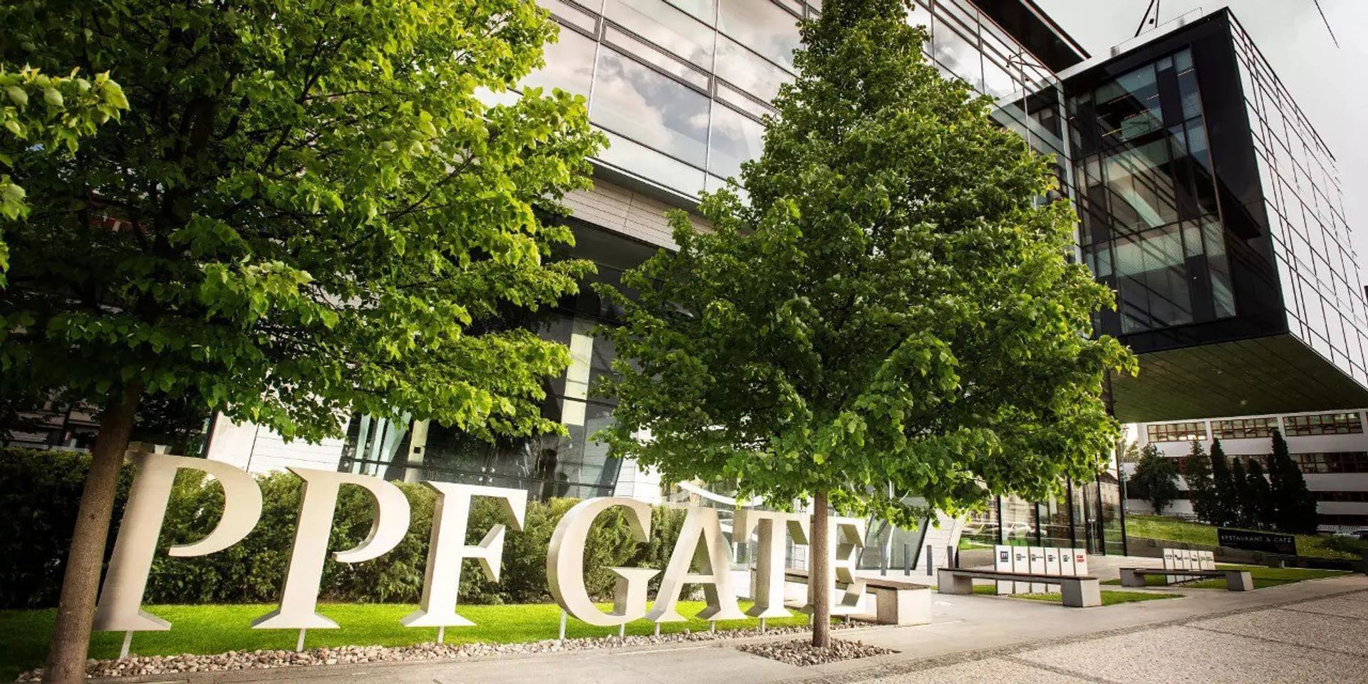 Капитал - Рената Келлнерова и ее семья стали 100%-ными владельцами Группы PPF