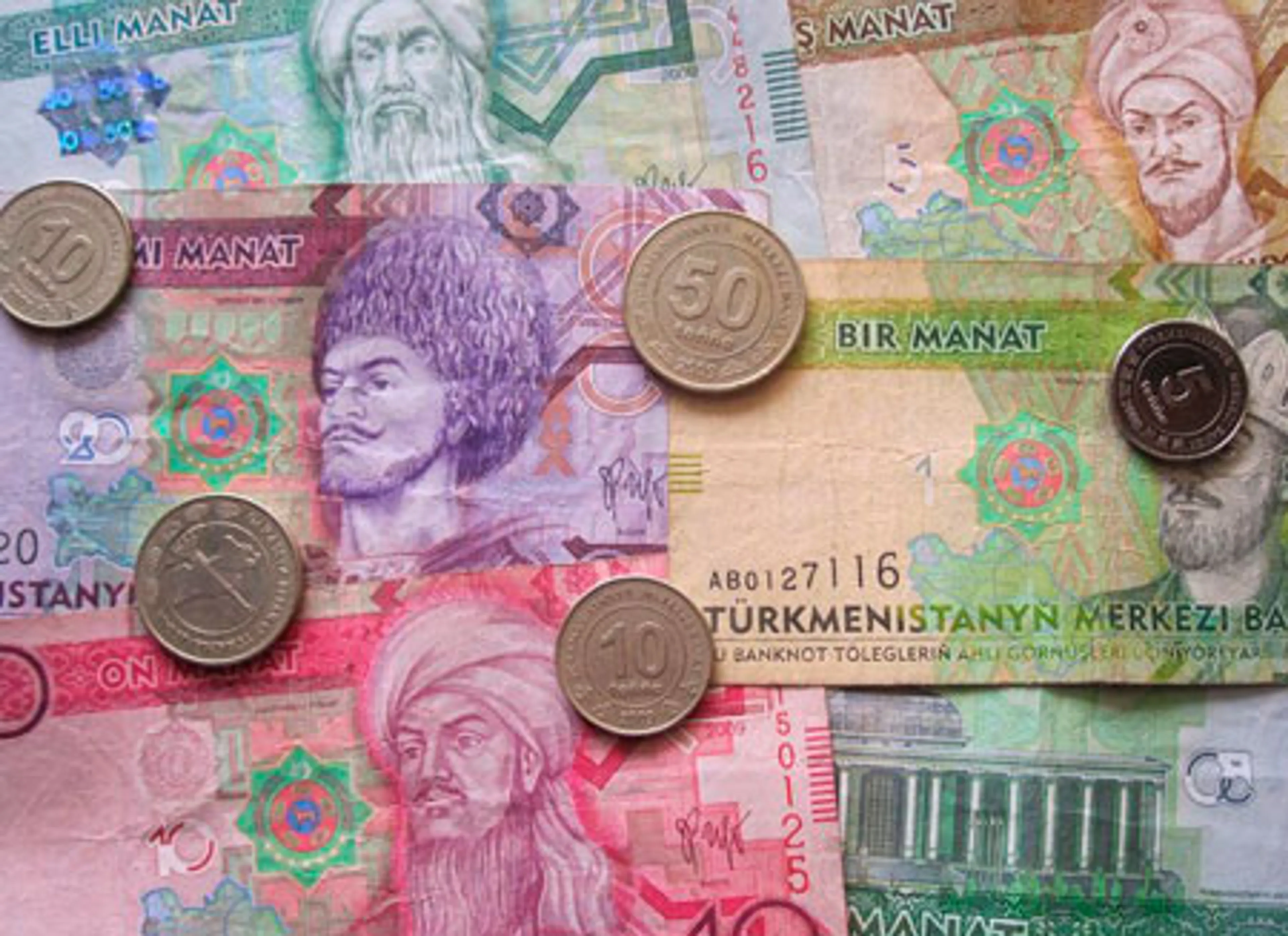 Капитал - В Туркмении ввели ограничения на снятие денег