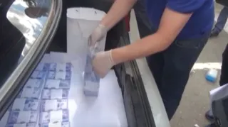 Капитал - Сотрудник департамента госдоходов получил взятку в 101 млн тенге