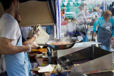 Что мешает развиваться «бизнесу на колесах» в Казахстане