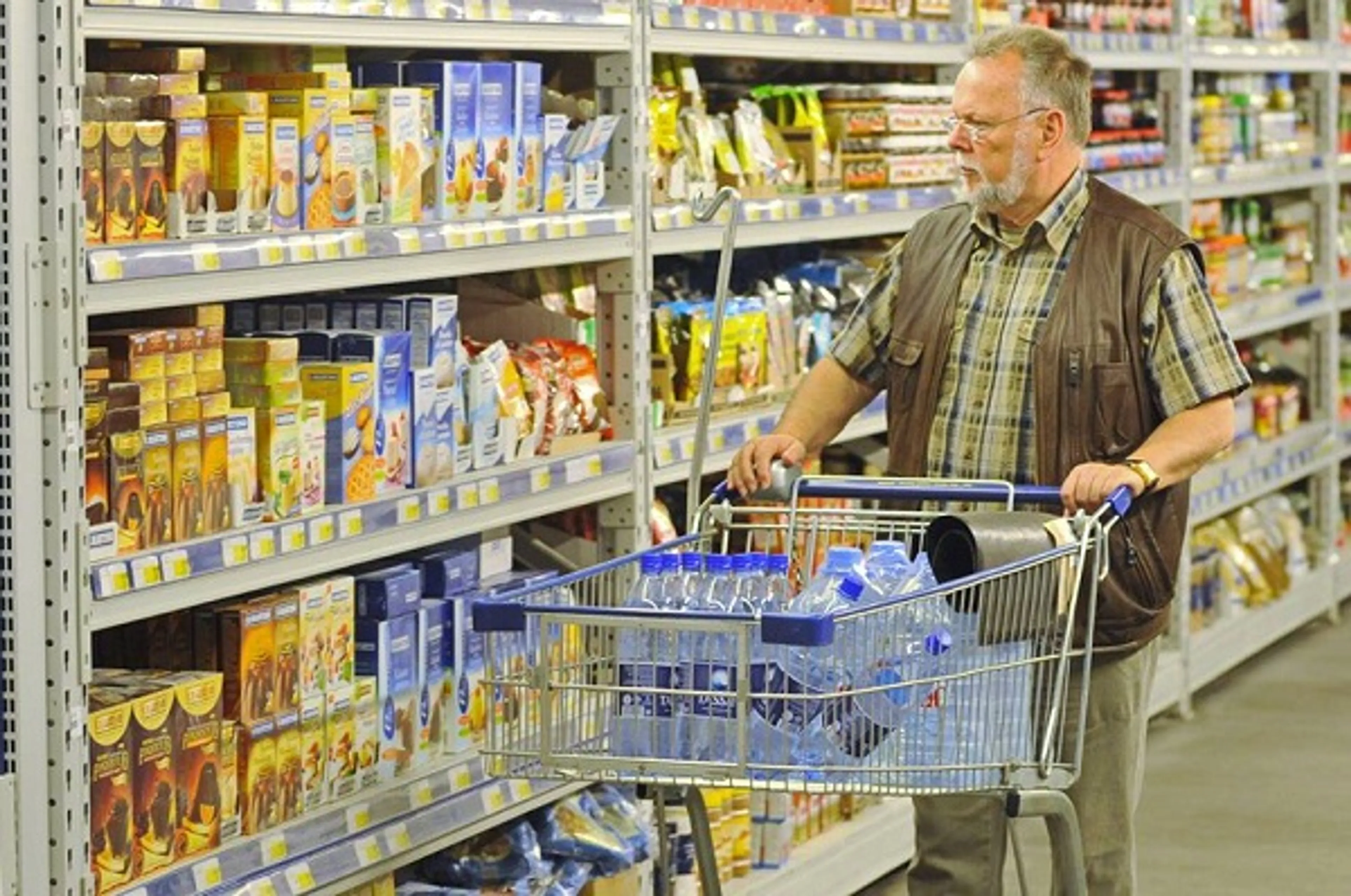 Капитал - В январе казахстанцы потратили свыше 625 млрд тенге