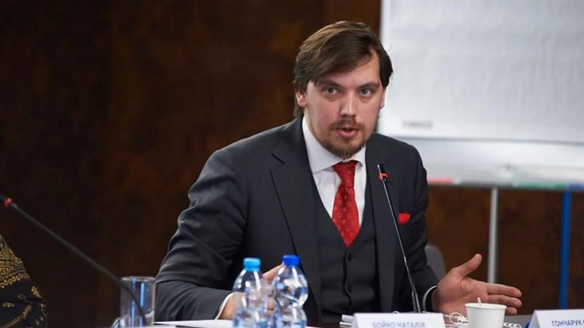 Капитал - Премьер-министром Украины утвержден Алексей Гончарук