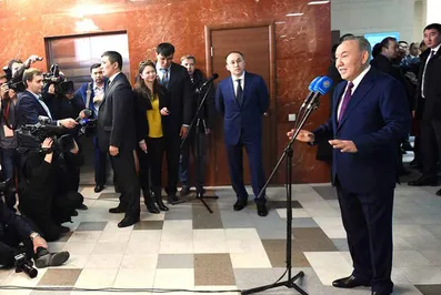 Казахстан только в начале демократического пути