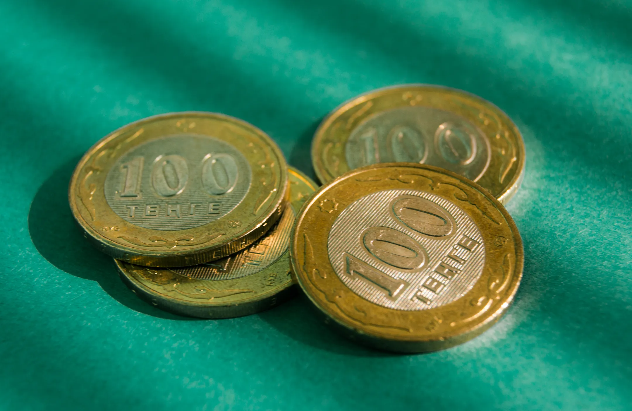 Нацвалюта начала торги с отметки 378,6 за доллар - Image Kapital.kz