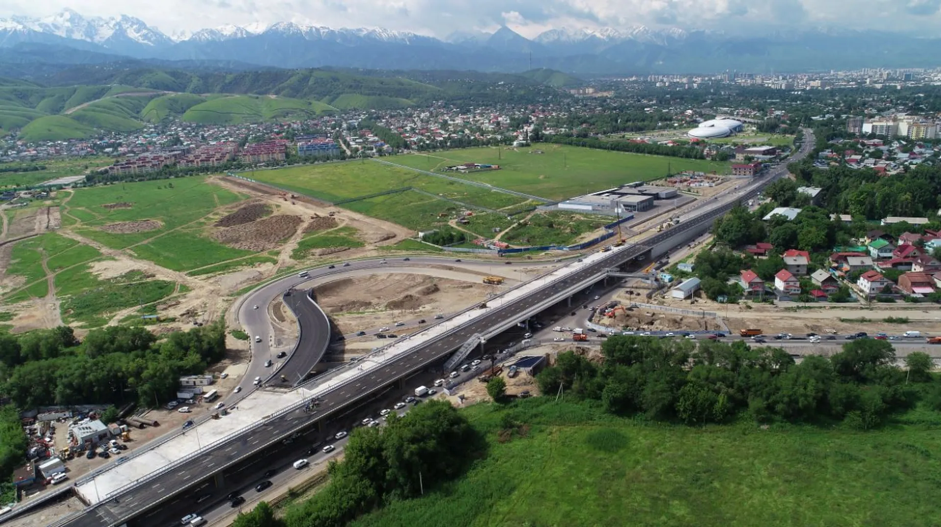 Капитал - В Алматы открыли движение по эстакаде на развязке Рыскулова – Кульджинский тракт