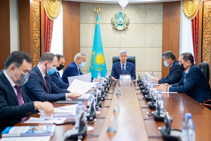 Капитал - Эффективность использования внешних займов обсудили в сенате