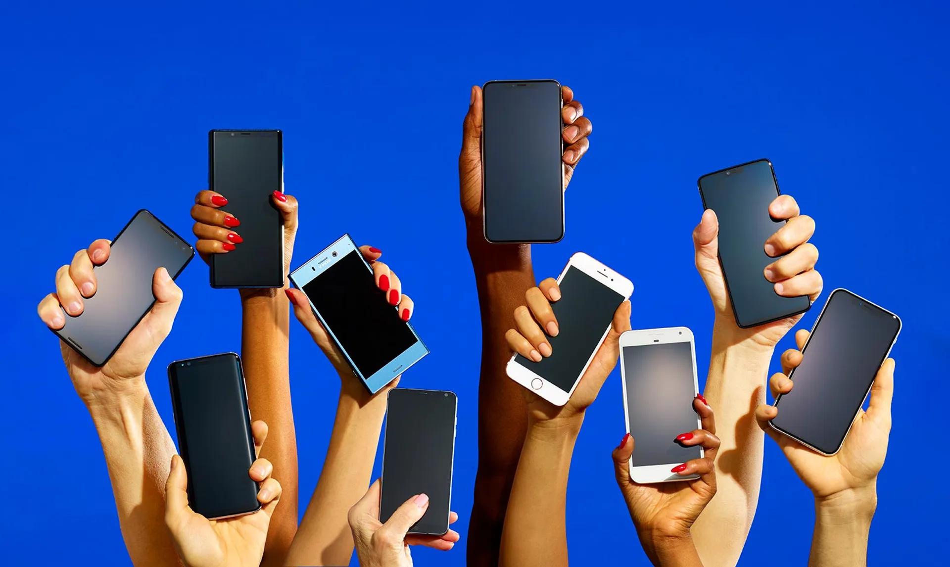 Капитал - Продажи смартфонов в мире вырастут на 7,4% в 2021 году