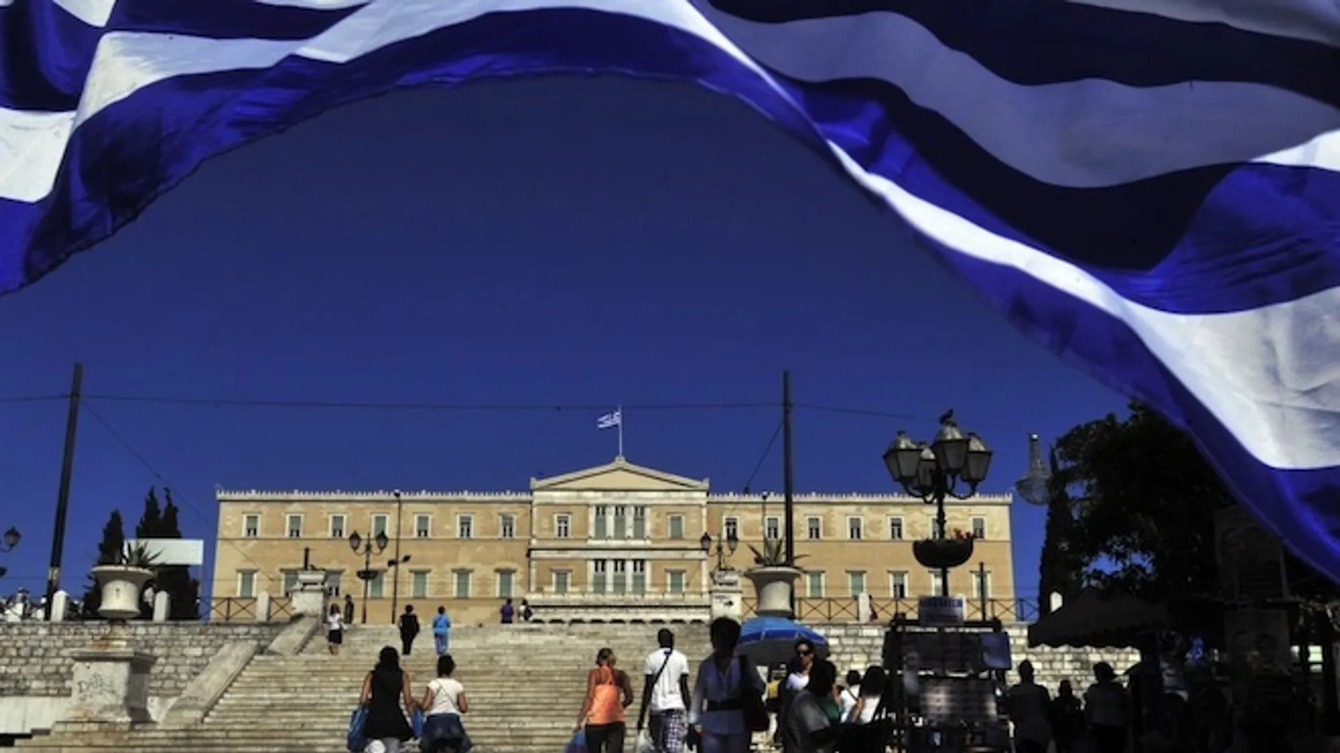 Капитал - Парламент Греции одобрил повышение налогов