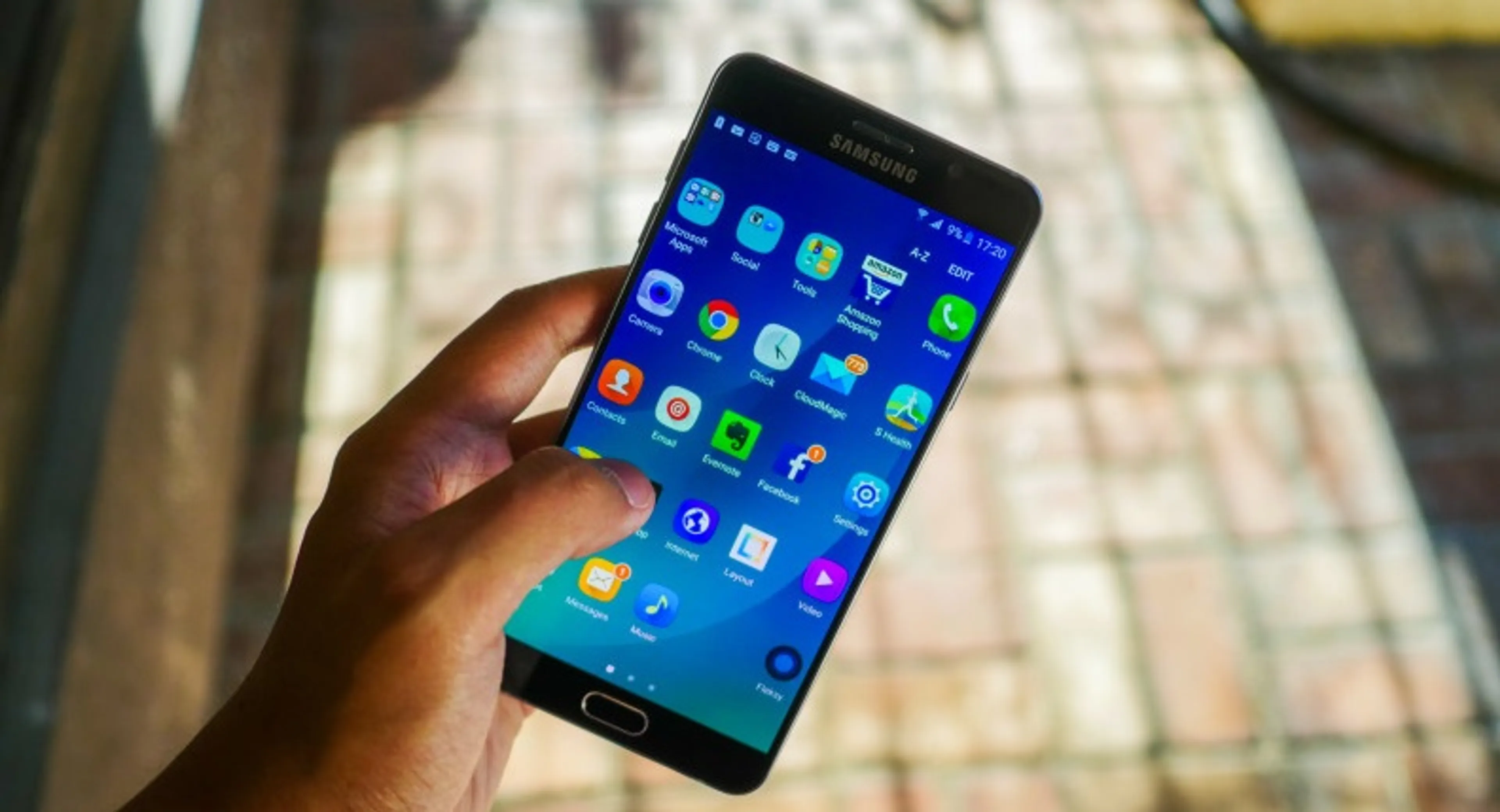 Капитал - Samsung посоветовал выключить и обменять Galaxy Note 7