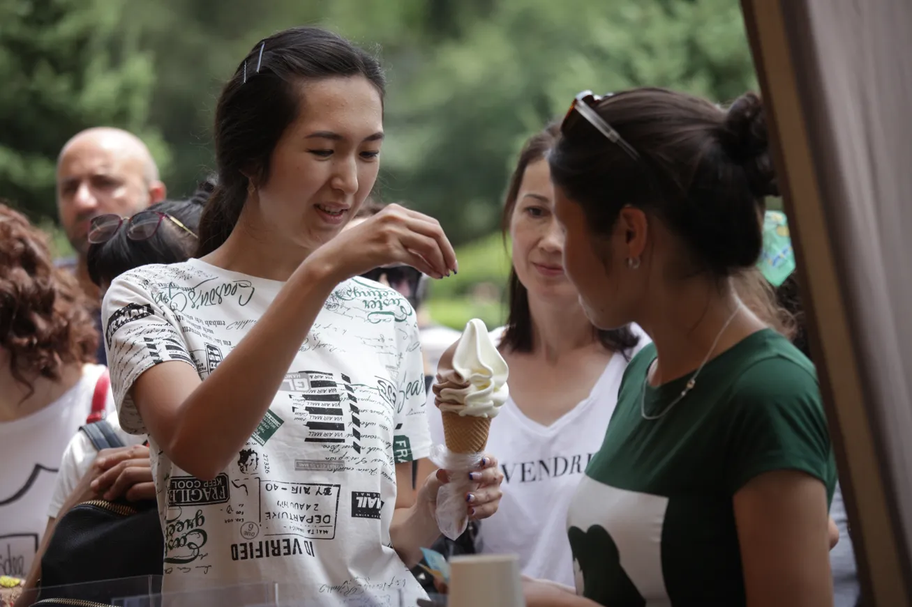В Алматы состоялся фестиваль мороженого БалмұзDay - фото kapital.kz