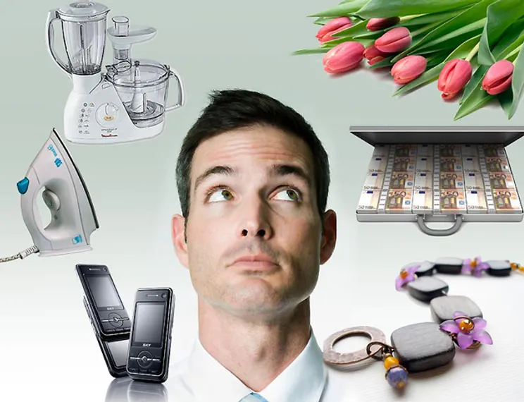 Капитал - Какие подарки собираются дарить мужчины на 8 марта?