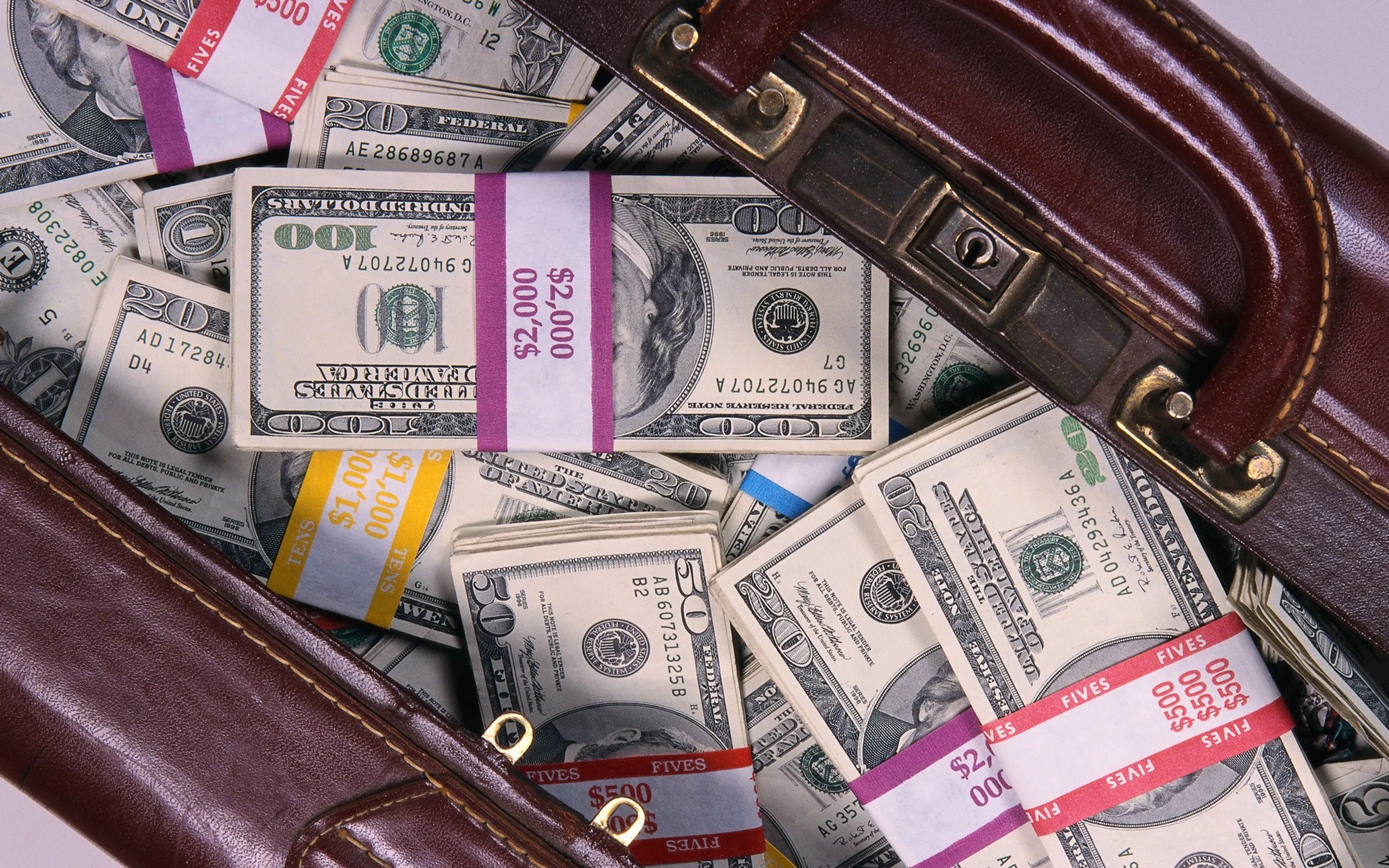 Капитал - Финполицейские отказались от взяток на $400 тыс