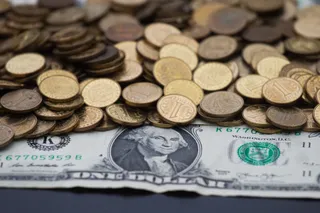 Капитал - Тенге отступает под натиском доллара