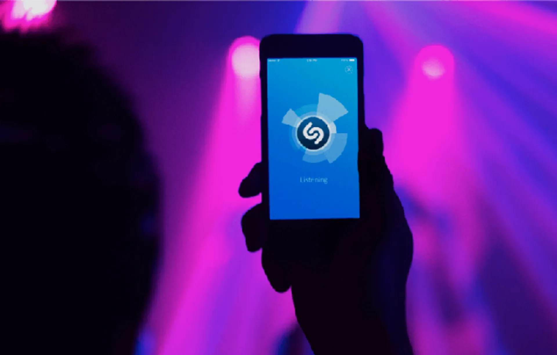 Капитал - Apple намерена купить Shazam за $401 млн