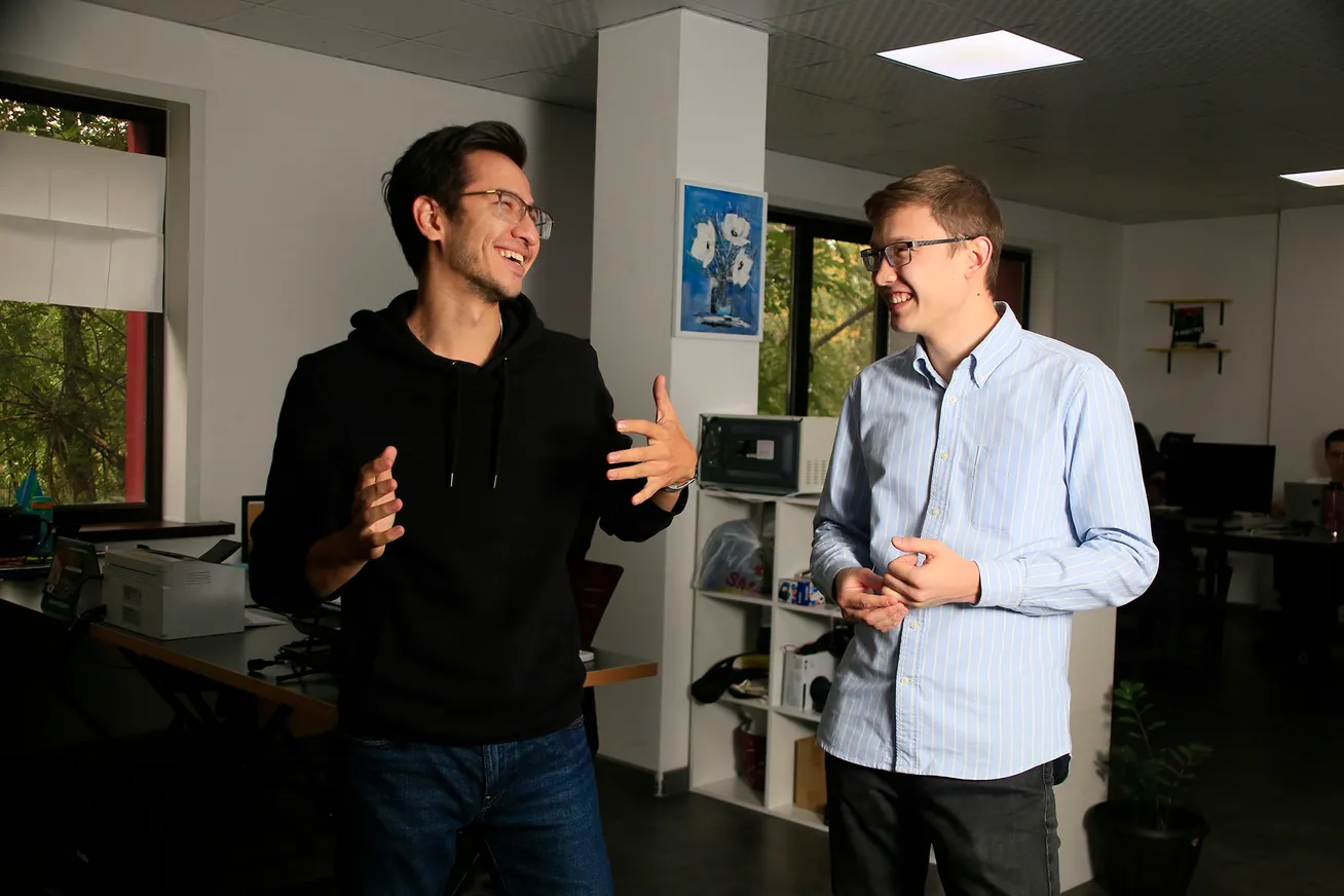 Ахан Кусаинов (слева) и Дидар Мусаханов (справа), сооснователи Totem Chat&nbsp;