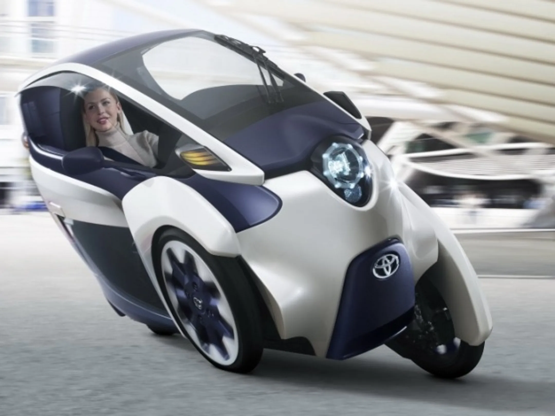 Toyota i-Road Concept: Компактный электро-трицикл - Image Kapital.kz
