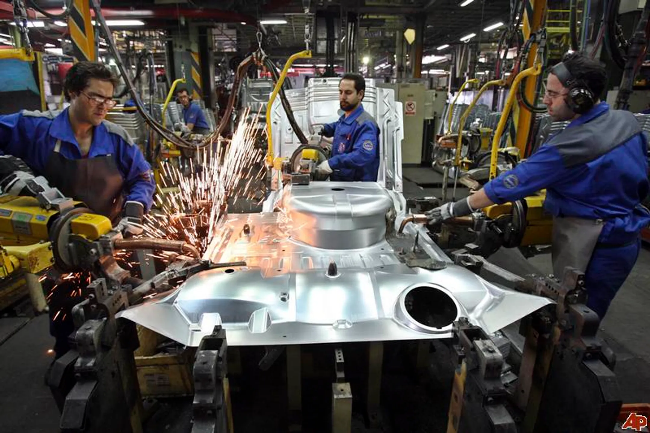 Иранский игрок на автомобильном рынке Казахстана - Image Kapital.kz