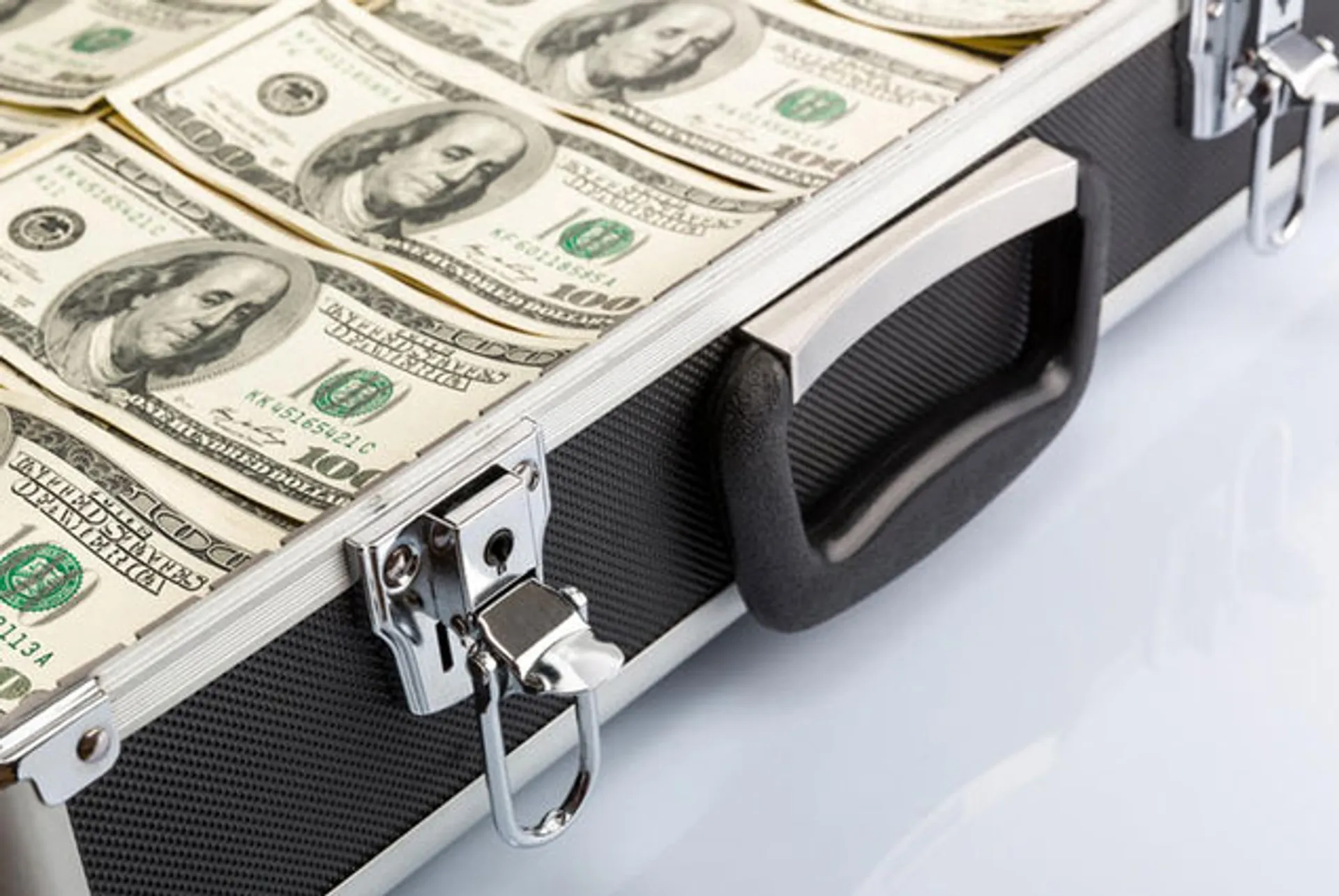 Капитал - Крым может превратиться в хаб для обналички