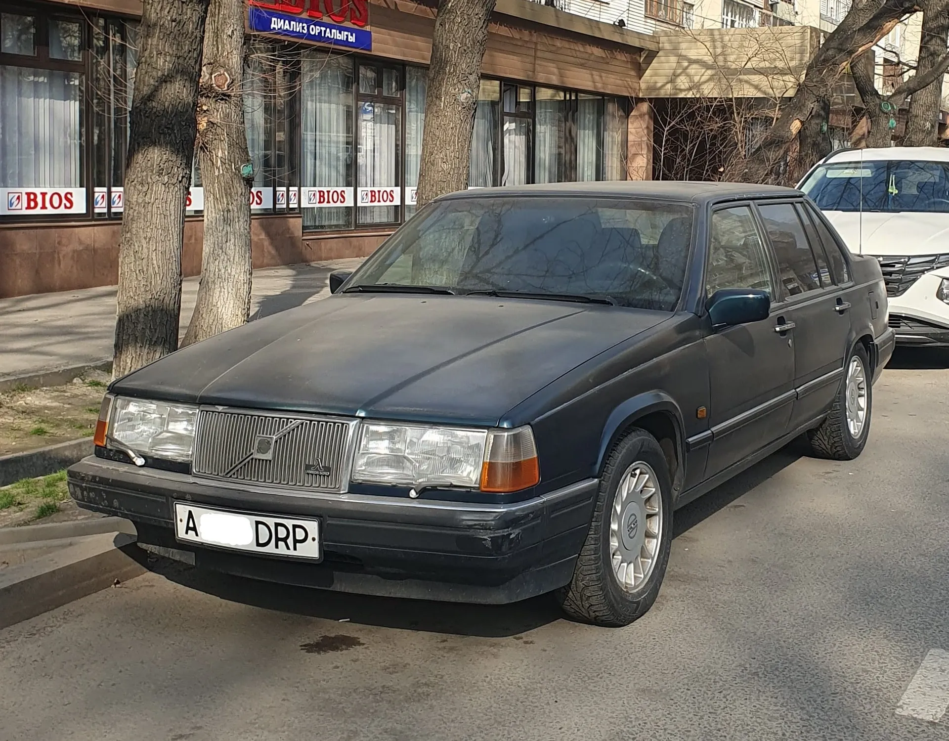 Капитал - Автопарк РК стареет, Volkswagen экономит, Tesla влияет, а Nyobolt удивляет