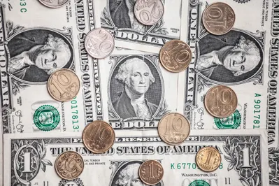 Доллар в течение недели был в коридоре 324,9−326,9 тенге