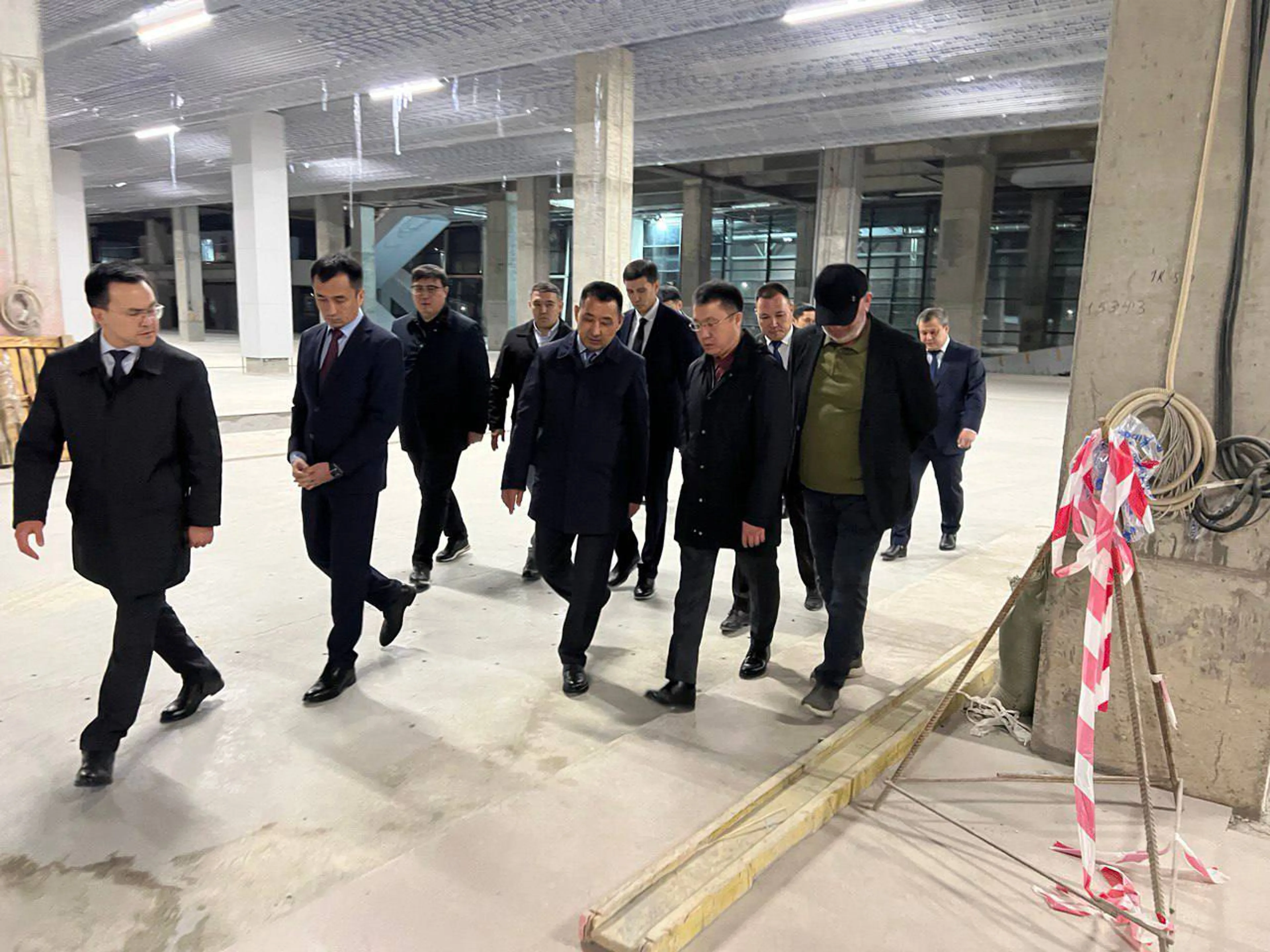 Капитал - Министр транспорта проверил строительство нового терминала аэропорта Шымкента