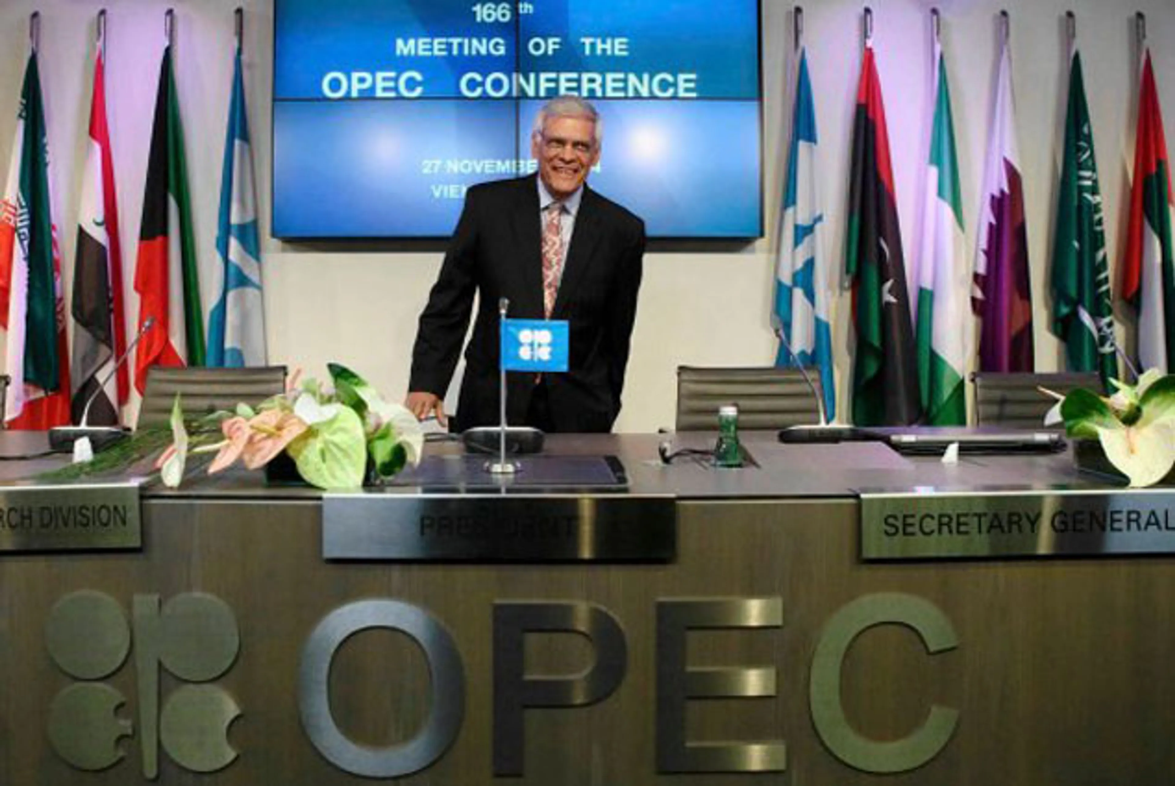 Капитал - ОПЕК пригласила США на переговоры о заморозке добычи нефти