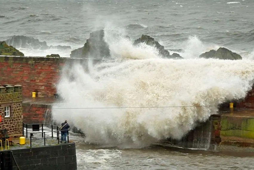 Капитал - Шотландию накрыл сильный шторм