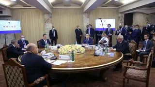 Капитал - Аскар Мамин предложил создать Евразийскую товаропроводящую систему