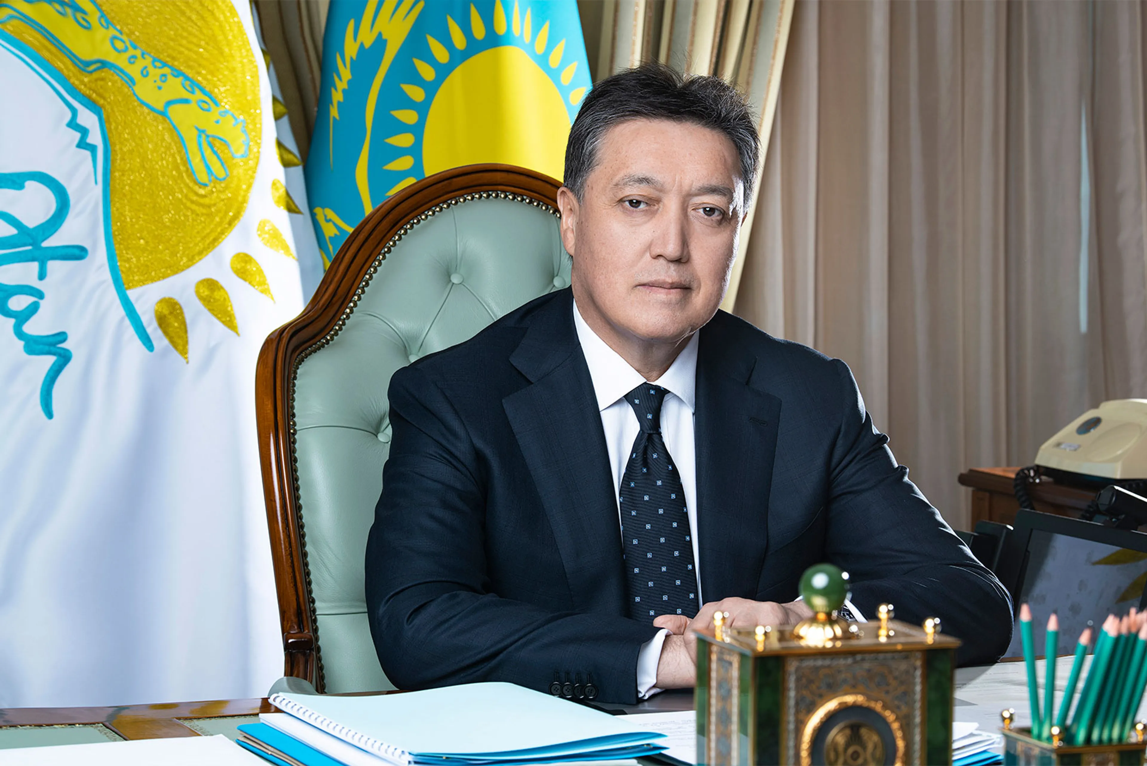 Капитал - Парламент утвердил кандидатуру премьер-министра