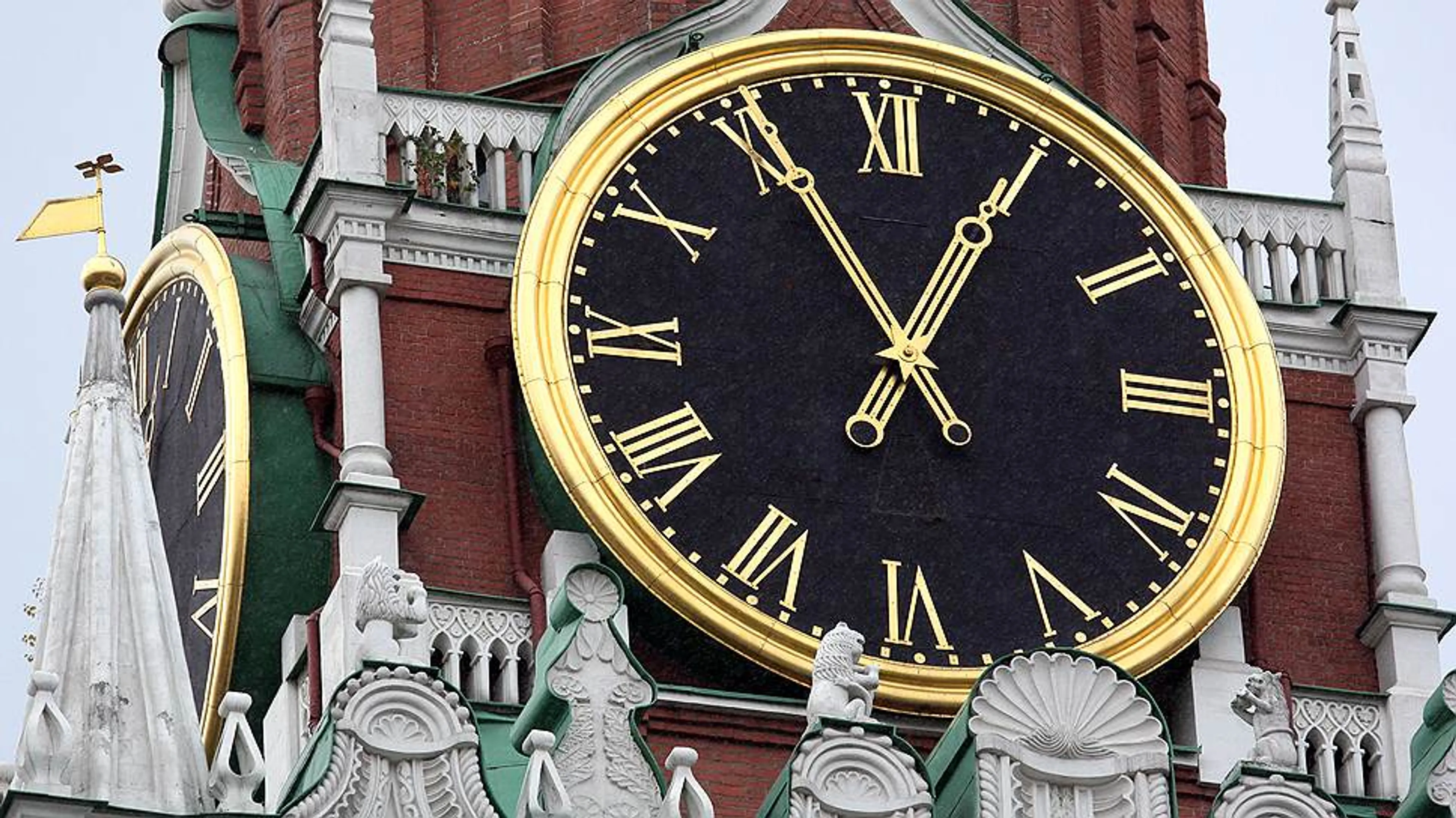 Капитал - Британских дипломатов вышлют из России