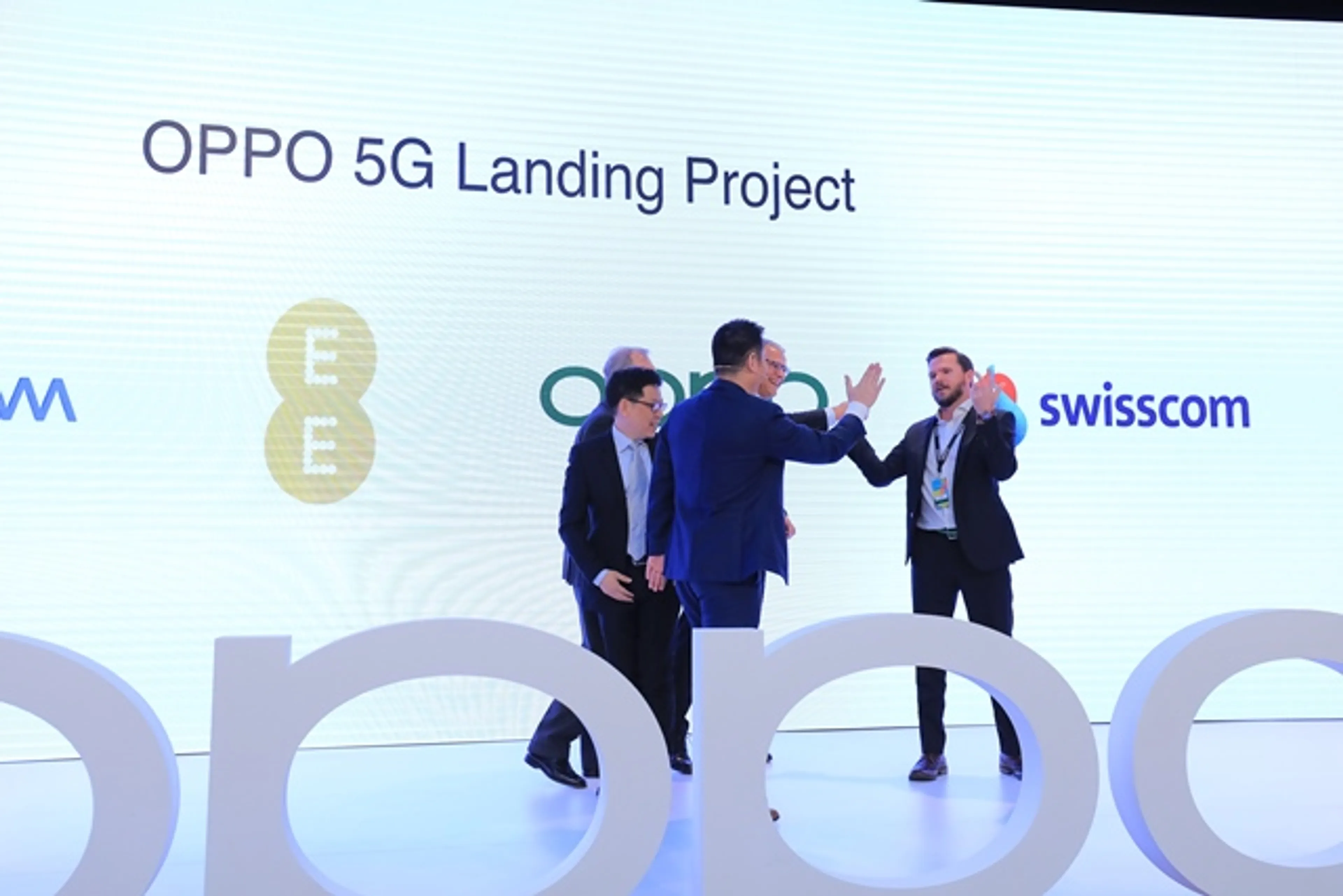 Капитал - Стирая границы: почему владельцам смартфонов OPPO не нужен фотоаппарат